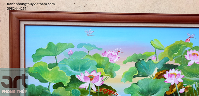 tranh phong thuỷ cửu ngư quần tụ trong đầm hoa sen khung gỗ