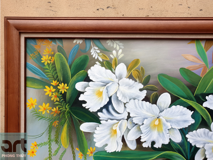 chi tiết trong tranh sơn dầu hoa lan trắng khung gỗ