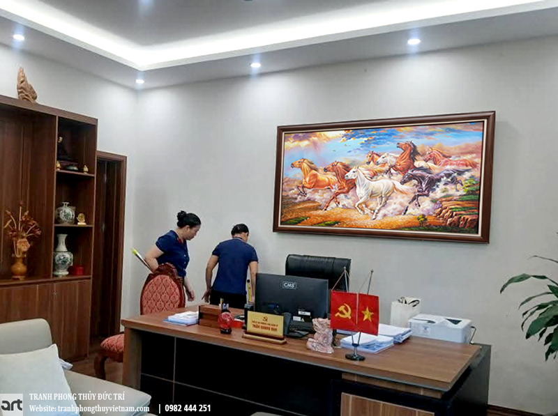 Tranh phong thủy phòng làm việc mã đáo thành công