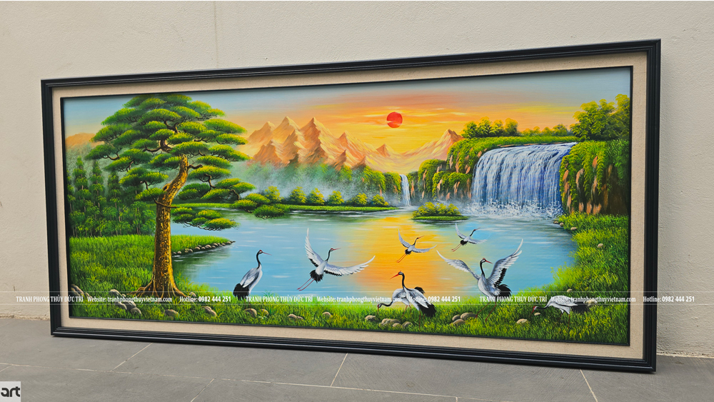 Tranh phong thủy tùng hạc diên niên đẹp treo phòng khách