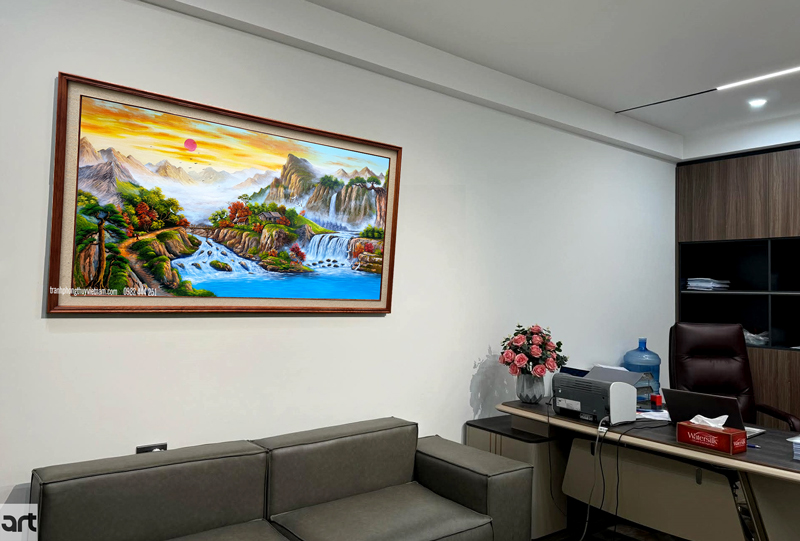 Tranh sơn thủy hữu tình treo phòng làm việc phong thủy tài lộc