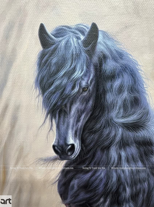 Chi tiết chú ngựa Friesian trong tranh phong thủy Hắc Mã với bờm dài, bộ lông đen và thần thái mạnh mẽ Chi tiết chú ngựa Friesian trong tranh phong thủy Hắc Mã với bờm dài, bộ lông đen và thần thái mạnh mẽ